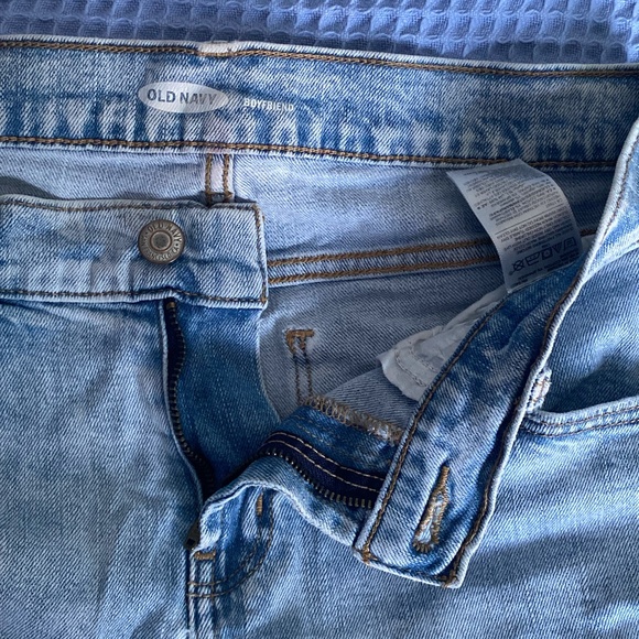 Light-Wash Boyfriend Jeans - Picture 3 of 5